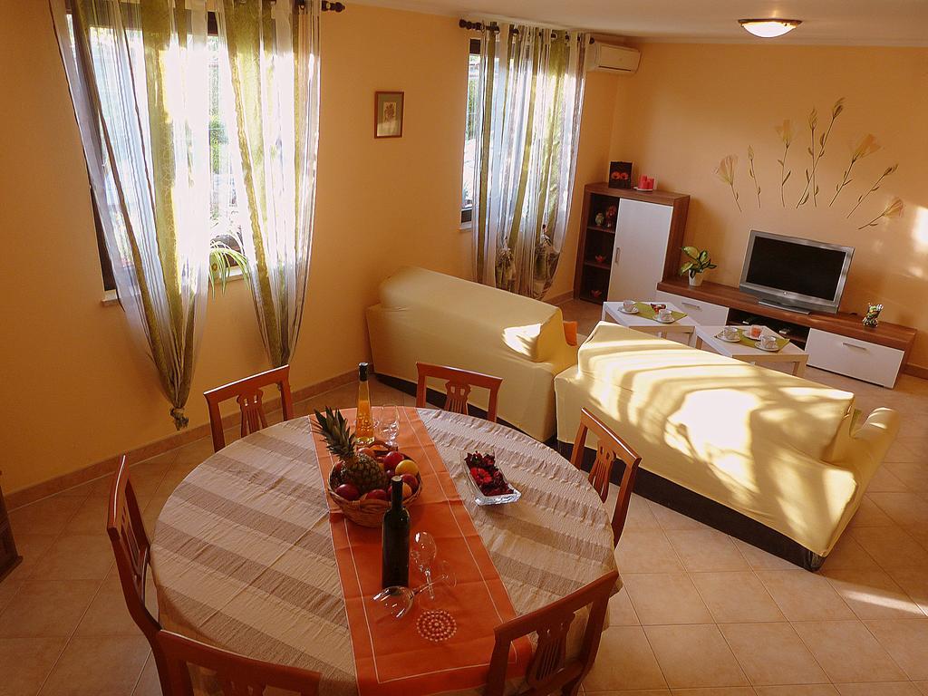 Apartment Oliva Pula Exteriér fotografie
